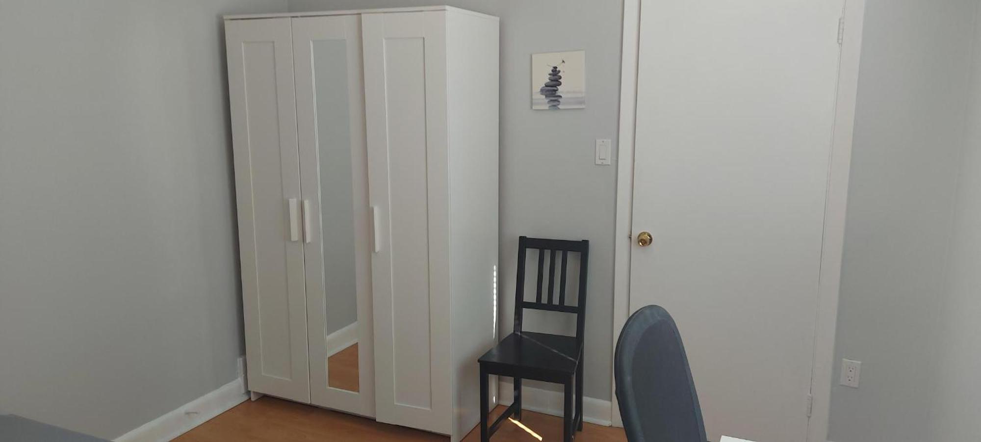 High Park Single Room With Personal Washroom And Kitchen Toronto Exteriér fotografie