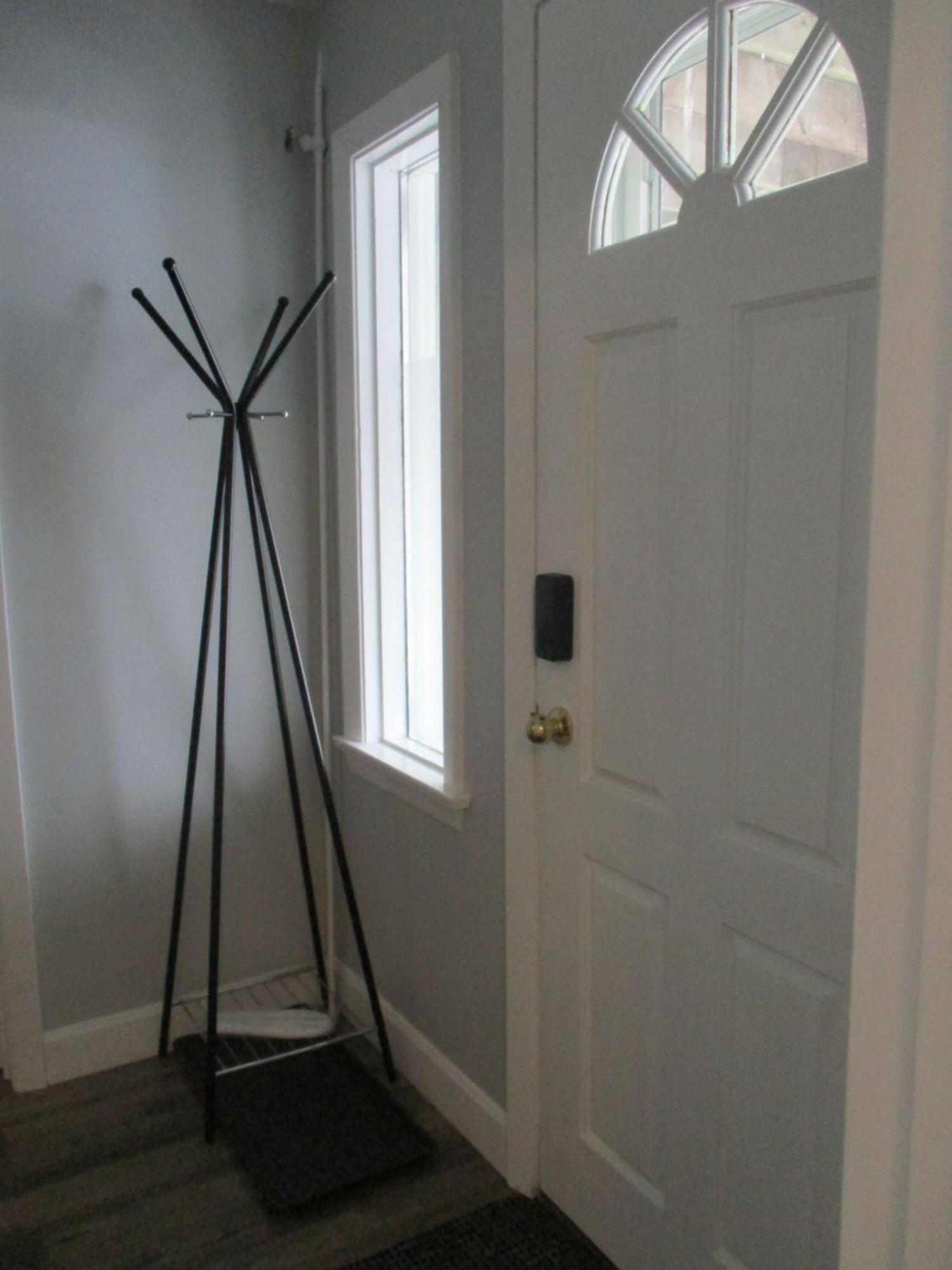 High Park Single Room With Personal Washroom And Kitchen Toronto Exteriér fotografie